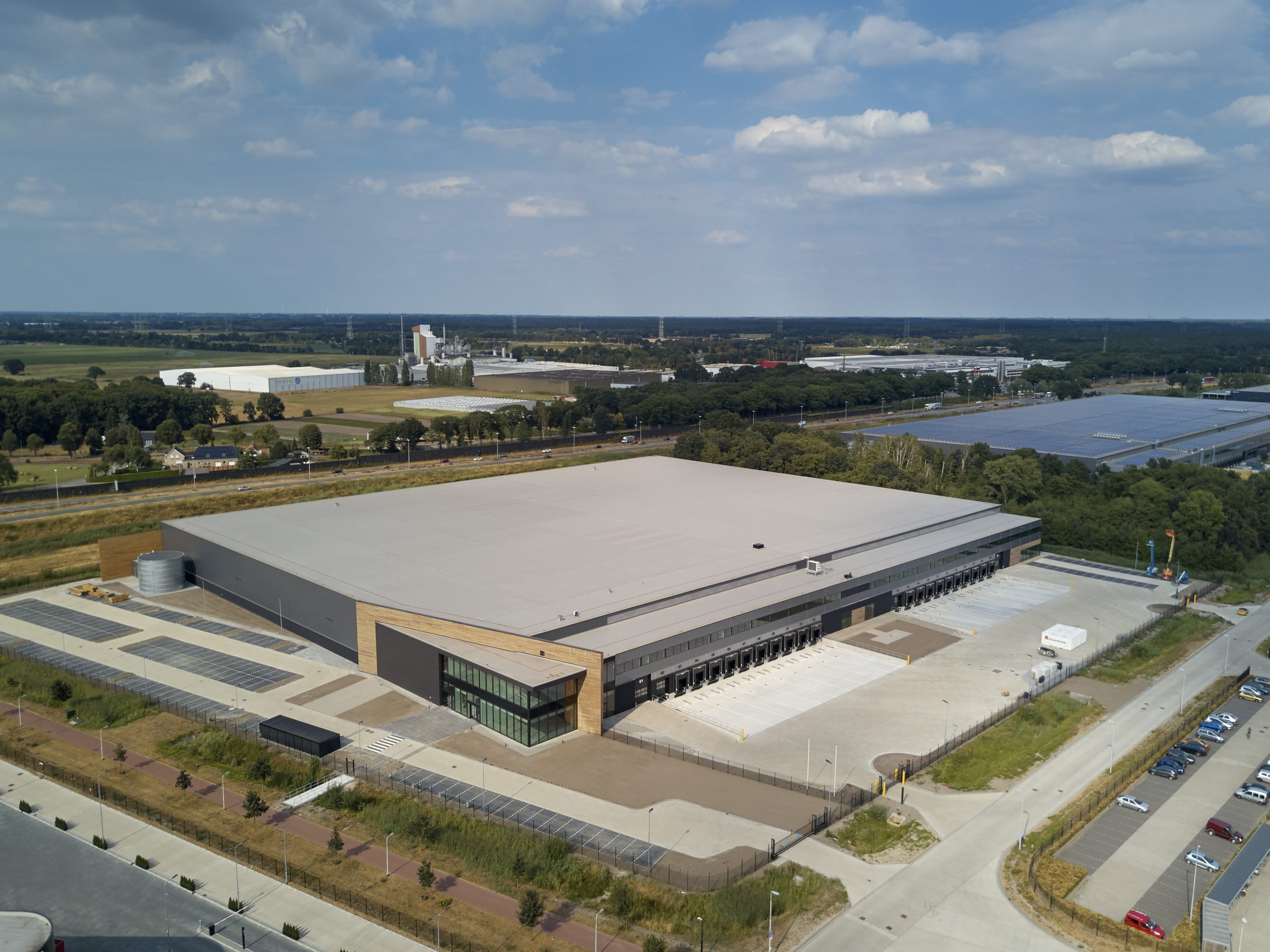SEGRO Logistics Centre Tilburg II, warehous, logistiek vastgoed, distributiecentrum
