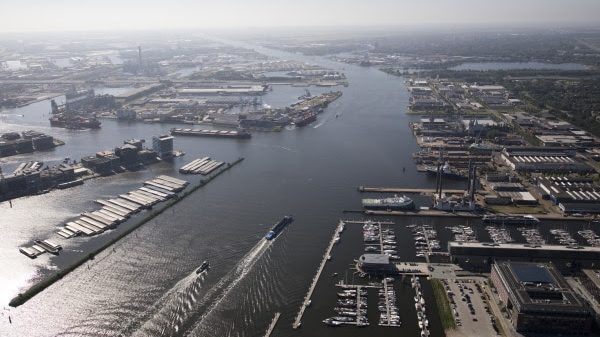 Werken aan import van 1 miljoen ton groene waterstof in Amsterdamse haven