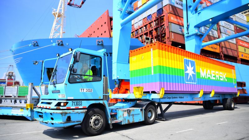Regenboogcontainers Maersk