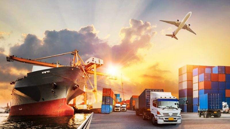 Container,Truck,In,Ship,Port,For,Business,Logistics,And,Transportation, multimodaal