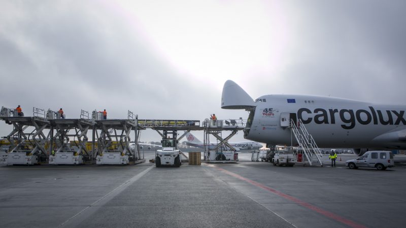 Cargolux - Jumbo shipment