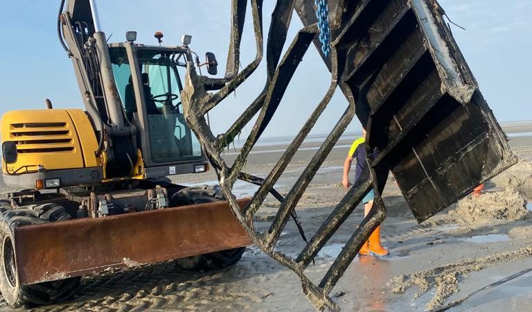 Laatste containerdeel MSC Zoe in Waddenzee geborgen