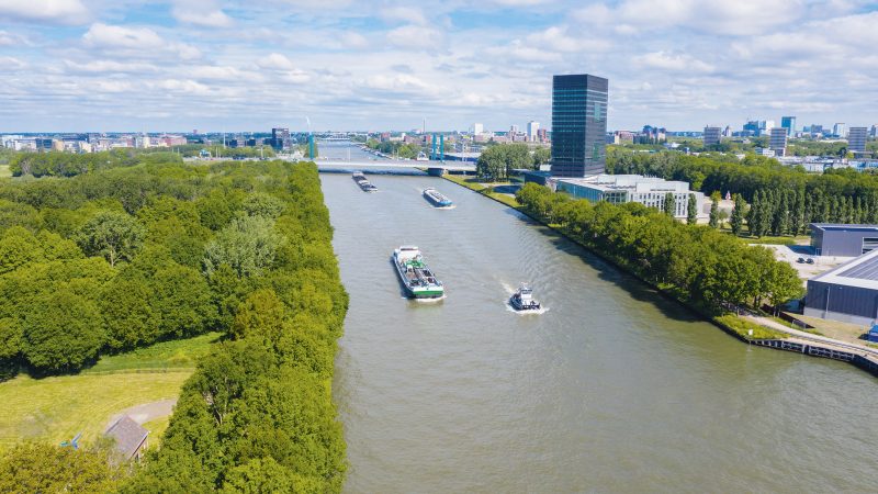 Aerial,Drone,Footage,Of,Canal,In,The,Province,Of,Utrecht, binnenvaart