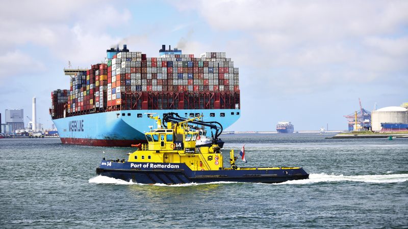Maersk, port of rotterdam, sleepboot, containervaart