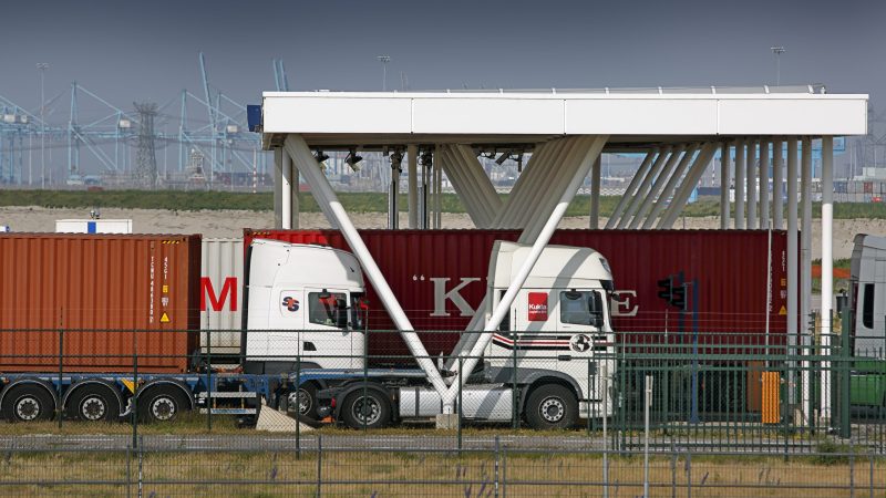 ROTTERDAM. Goederenverkeer bij containerterminal Rotterdam World Gateway op de Maasvlakte. ANP COPYRIGHT BRANKO DE LANG