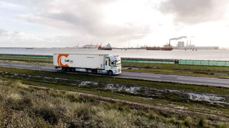Container trucking at Maasvlakte