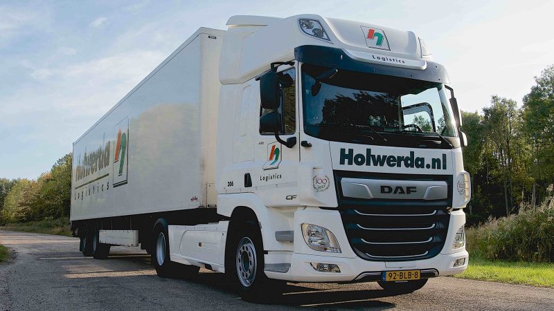 Vrachtwagen van Holwerda Transport