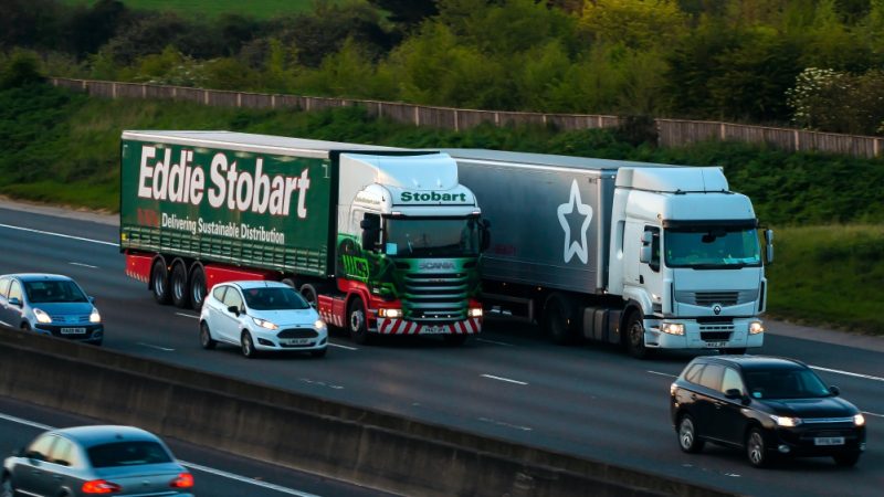 Vrachtwagen van Eddie Stobart in het Verenigd Koninkrijk