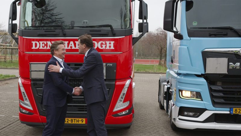 Vrachtwagens van Den Hartogh en H&S