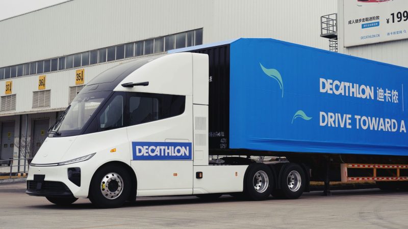 Vrachtwagen van Windrose voor Decathlon